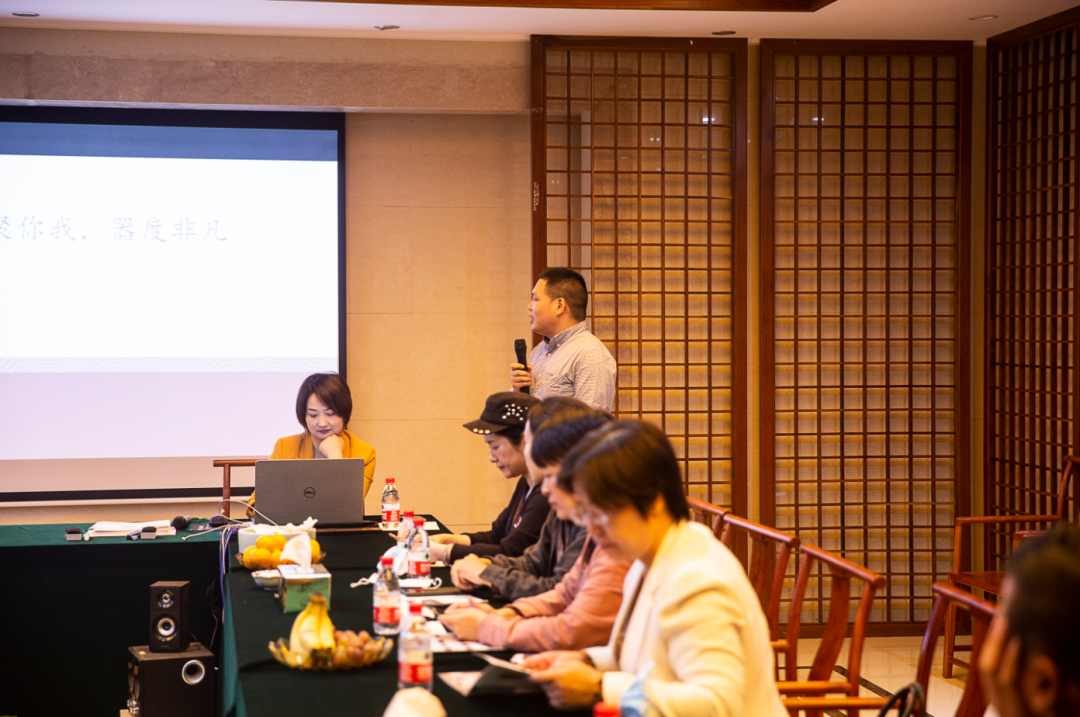 熱烈歡迎中國評茶師 · 茶藝師同學聯(lián)誼會的老師們到訪漢唐臺州總部插圖7 熱烈歡迎中國評茶師 · 茶藝師同學聯(lián)誼會的老師們到訪漢唐臺州總部插圖7